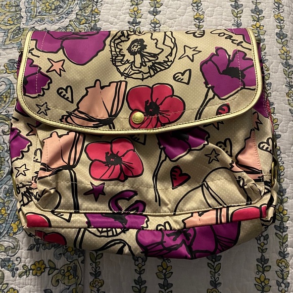 Coach Handbags - Coach Poppy Messenger Bag